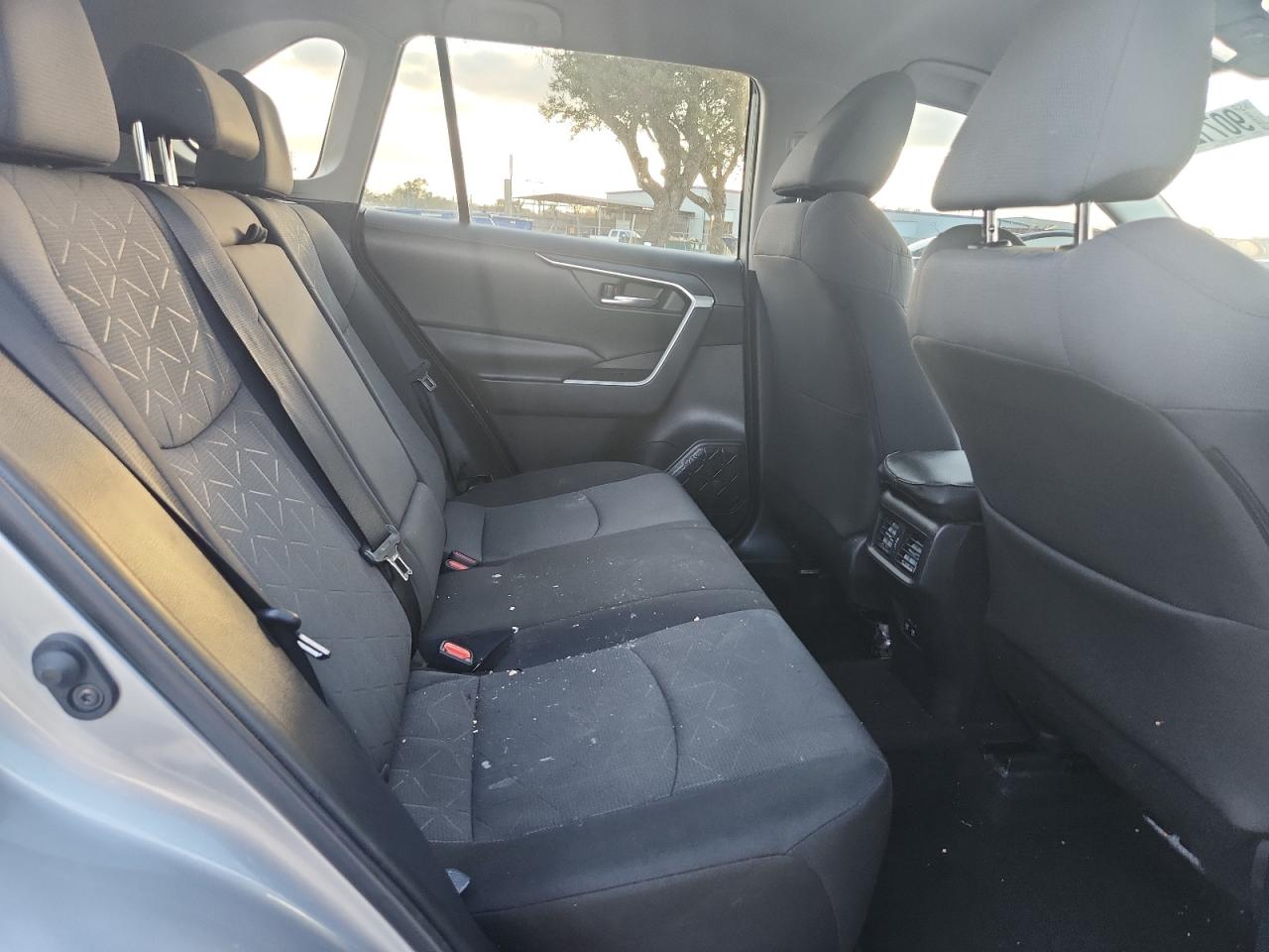 2021 Toyota Rav4 Xle VIN: 2T3W1RFV7MC087638 Lot: 90712105