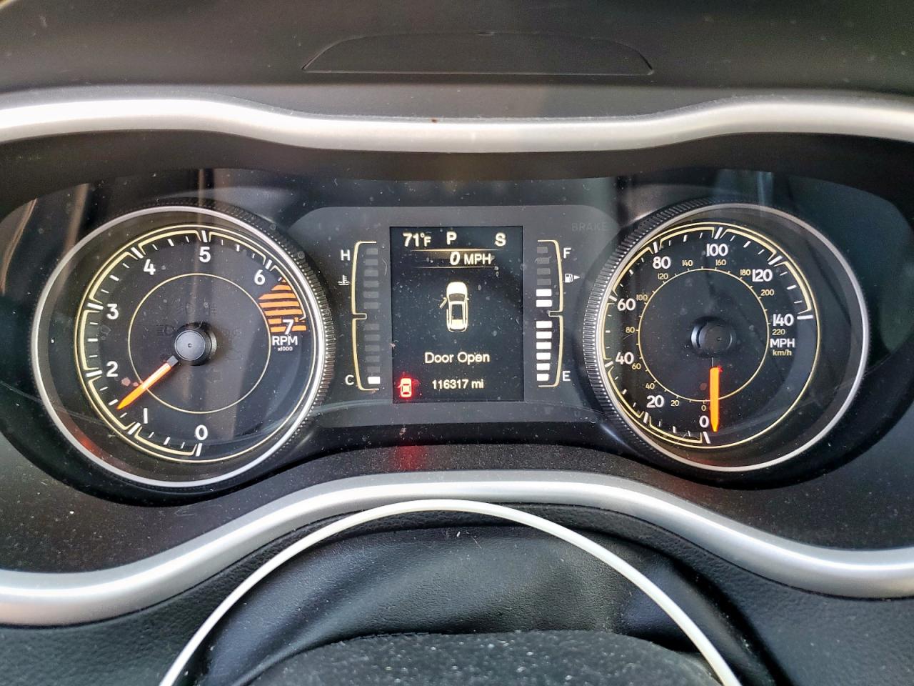 2018 Jeep Cherokee Latitude Plus VIN: 1C4PJLLB6JD545124 Lot: 91733395