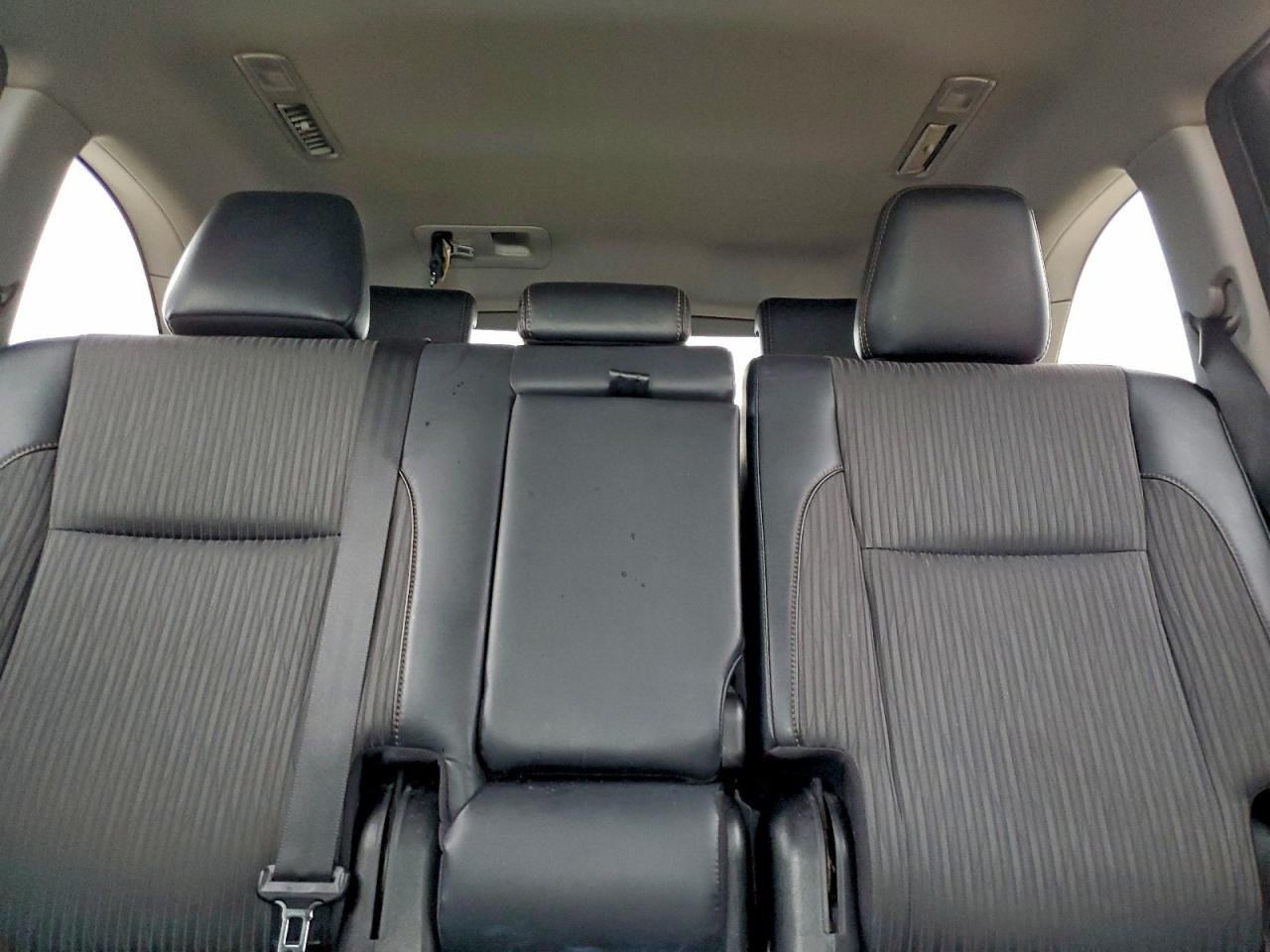 2018 Toyota Highlander Le VIN: 5TDBZRFH1JS850542 Lot: 94127885