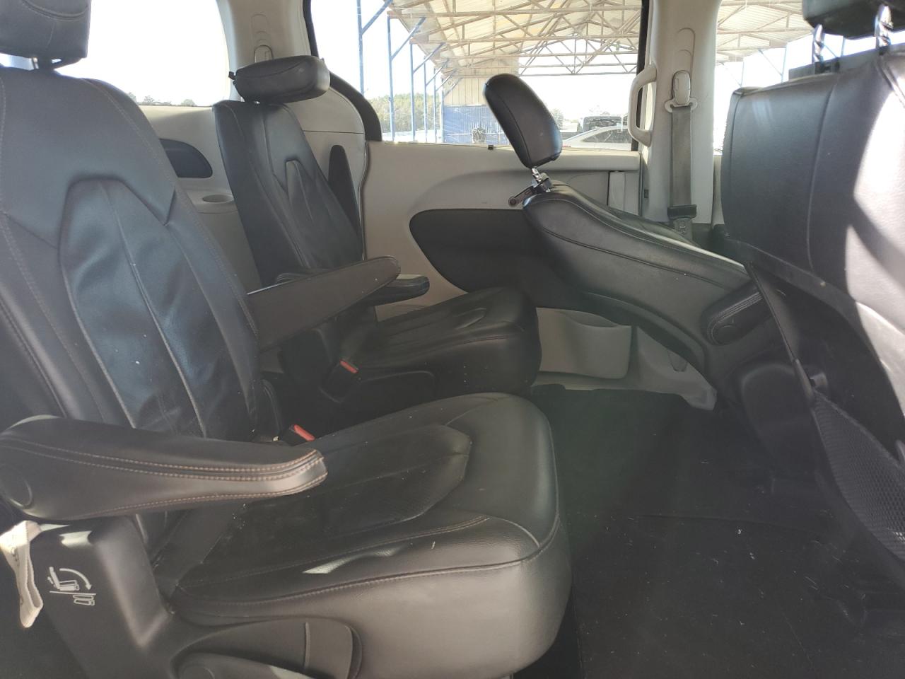 2018 Chrysler Pacifica Touring L VIN: 2C4RC1BG6JR152256 Lot: 92357625