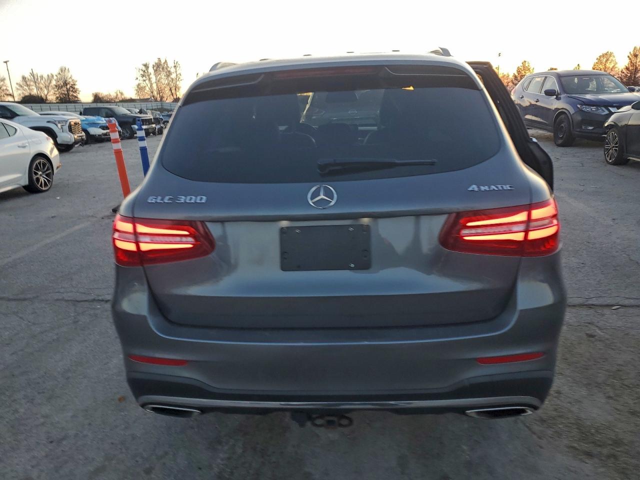 2016 Mercedes-Benz Glc 300 4Matic VIN: WDC0G4KB9GF074911 Lot: 94610935