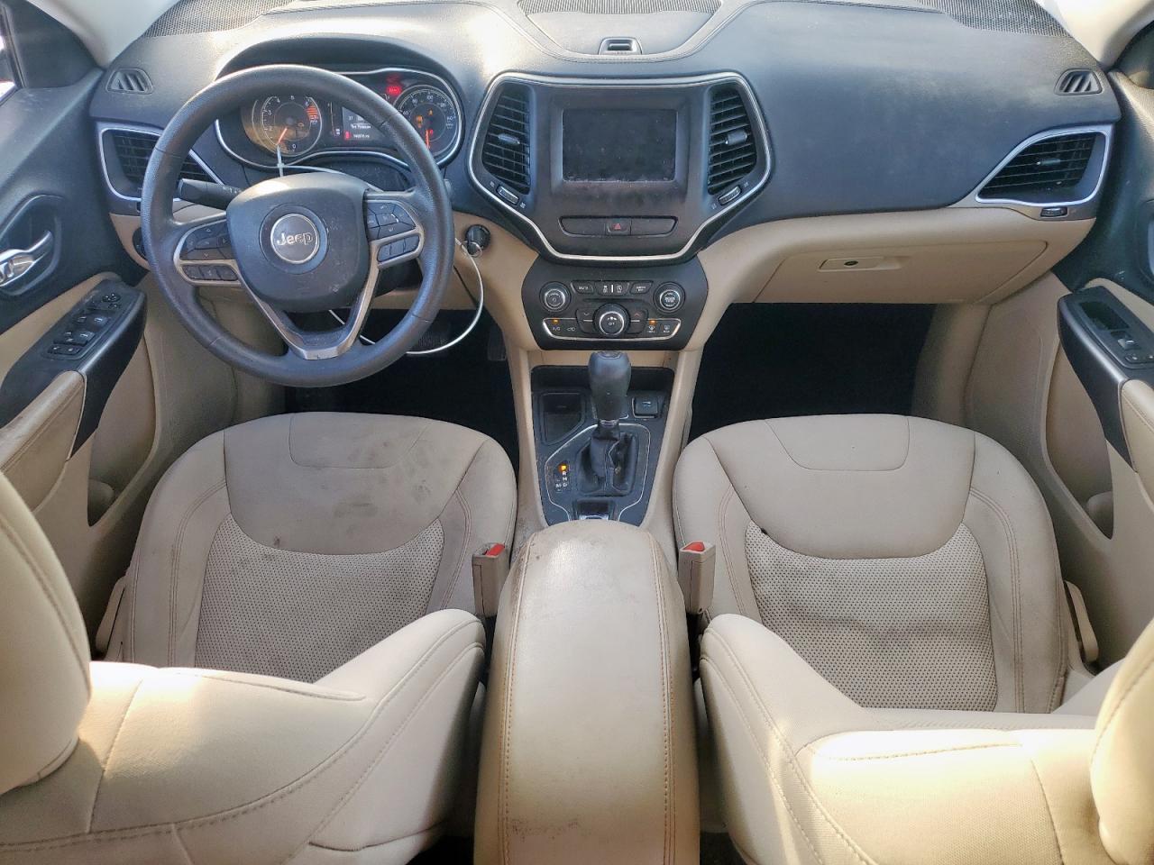 2019 Jeep Cherokee Latitude VIN: 1C4PJLCB0KD264390 Lot: 91625395