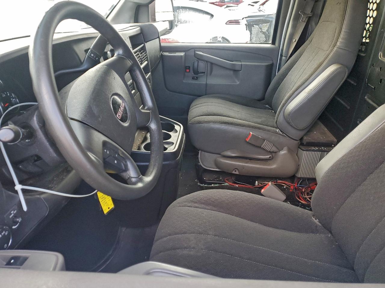 2018 GMC Savana G2500 VIN: 1GTW7AFG6J1912367 Lot: 93964235