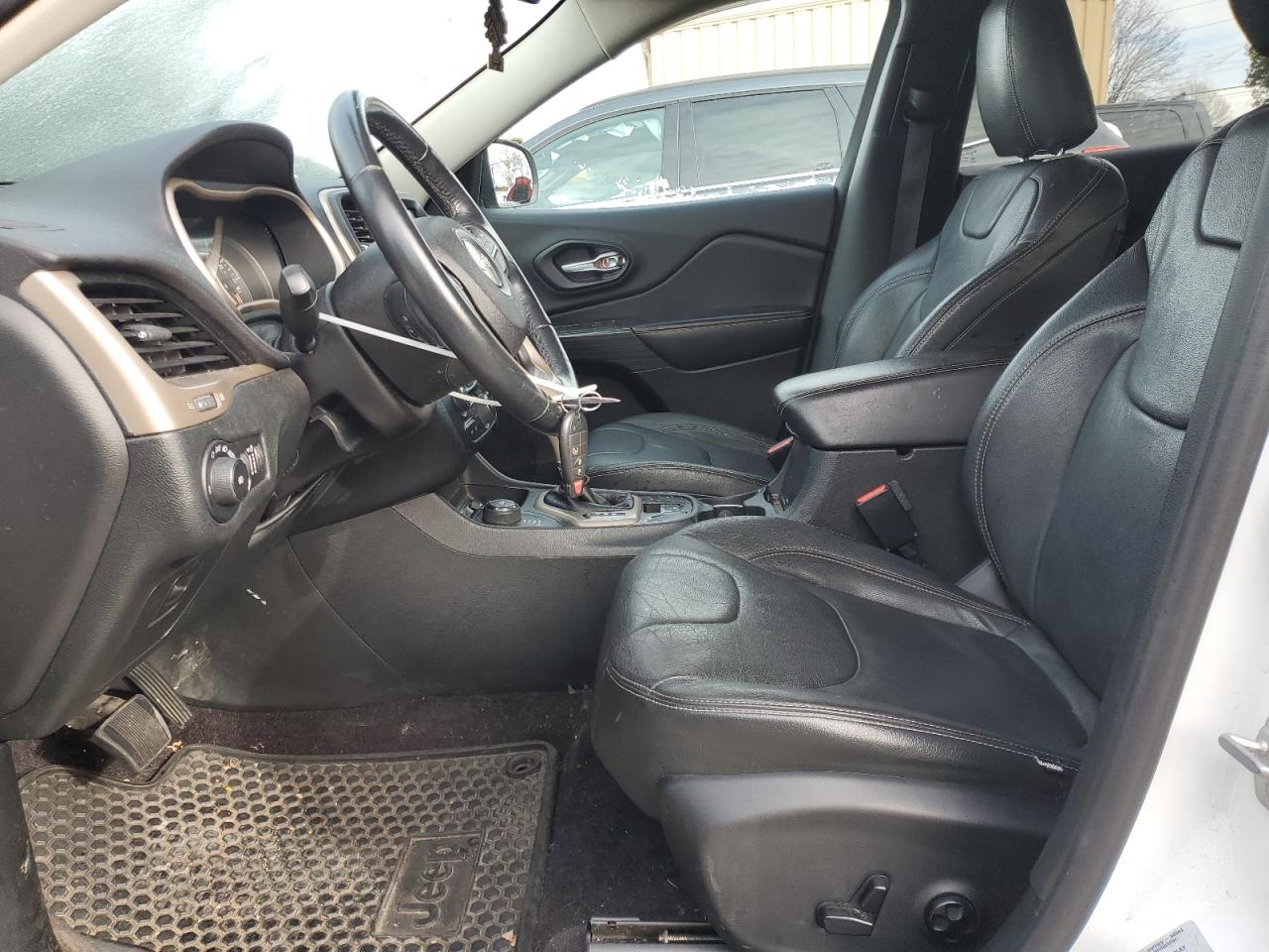 2016 Jeep Cherokee Latitude VIN: 1C4PJMCB4GW277046 Lot: 91840545