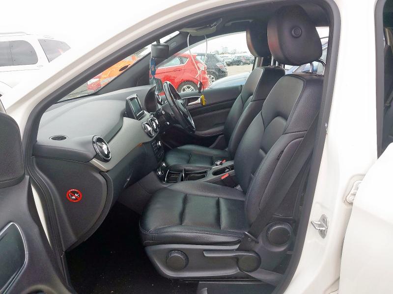 2013 MERCEDES-BENZ B CLASS B180 CDI BLUEEFFICIENCY SPORT 5DR AUTO