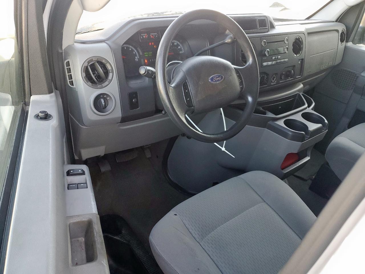 2009 Ford Econoline E350 Super Duty Wagon VIN: 1FBNE31L89DA27636 Lot: 92701035