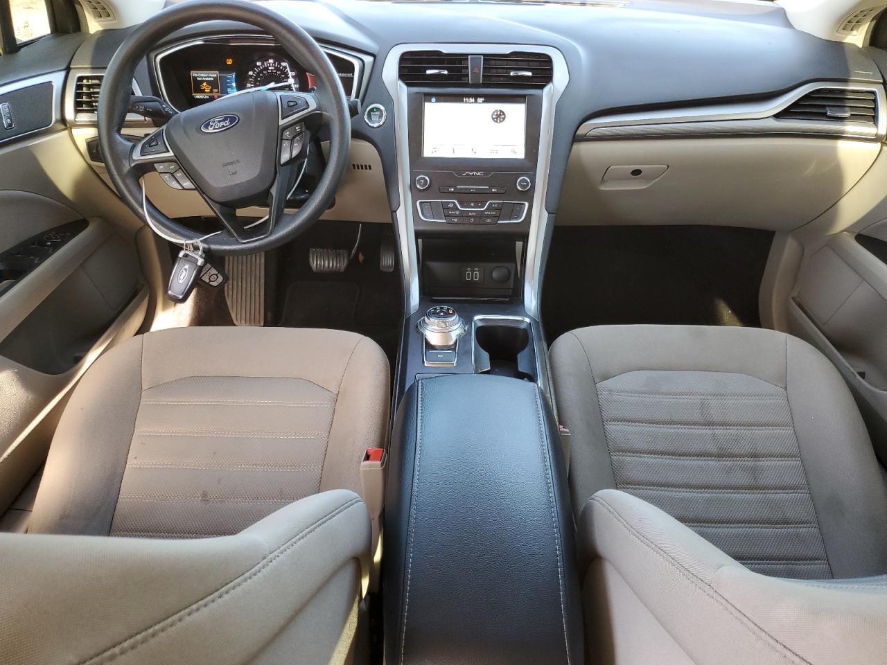 2019 Ford Fusion Se VIN: 3FA6P0HD8KR285925 Lot: 92027595