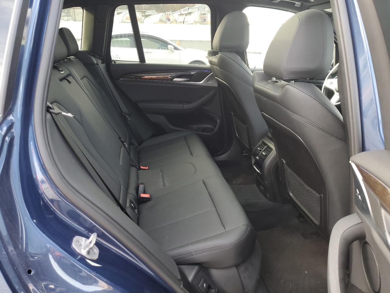 Фото: 5UXTY5C09M9F98798