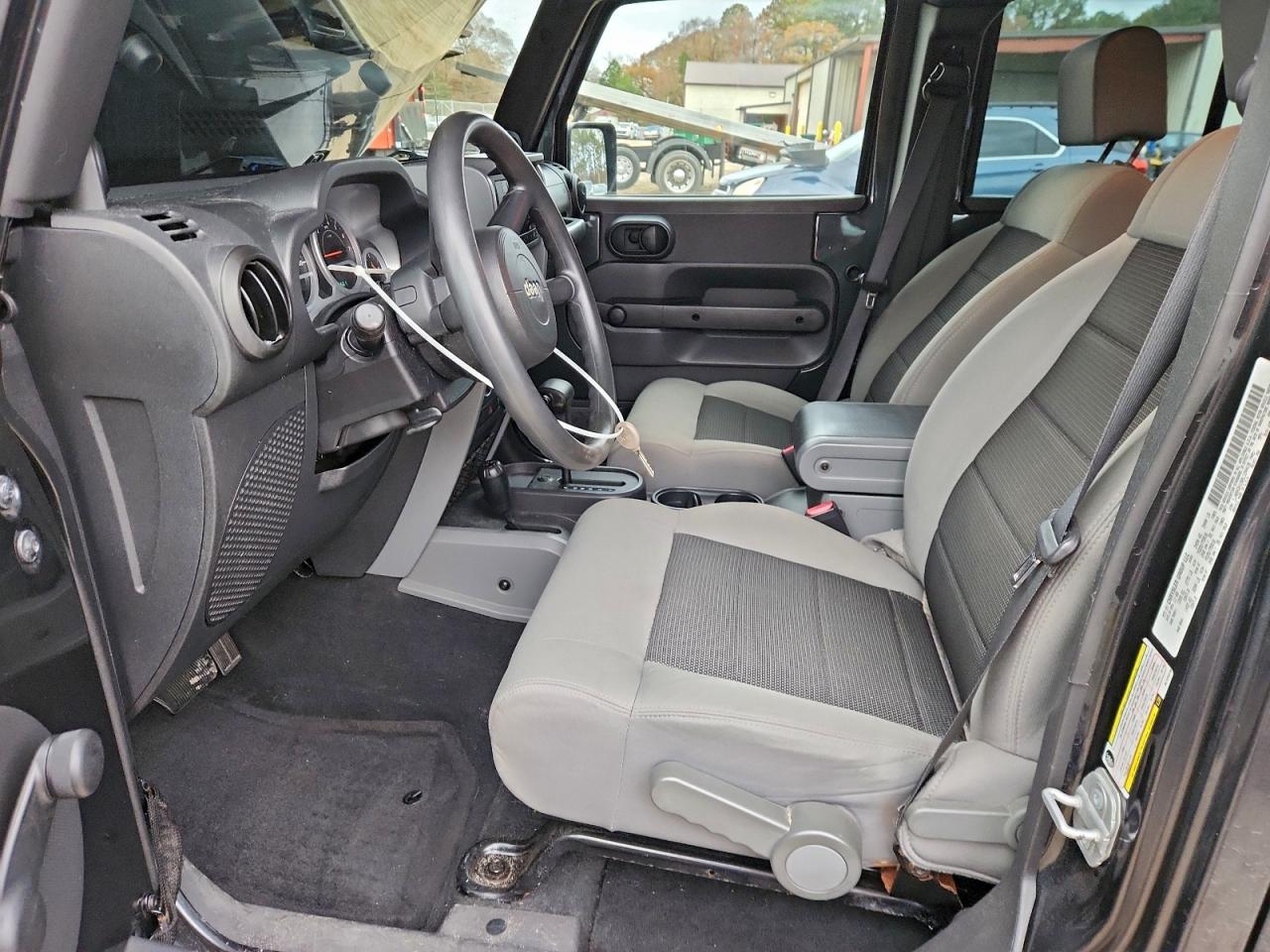 2010 Jeep Wrangler Unlimited Sport VIN: 1J4BA3H18AL124418 Lot: 94274085