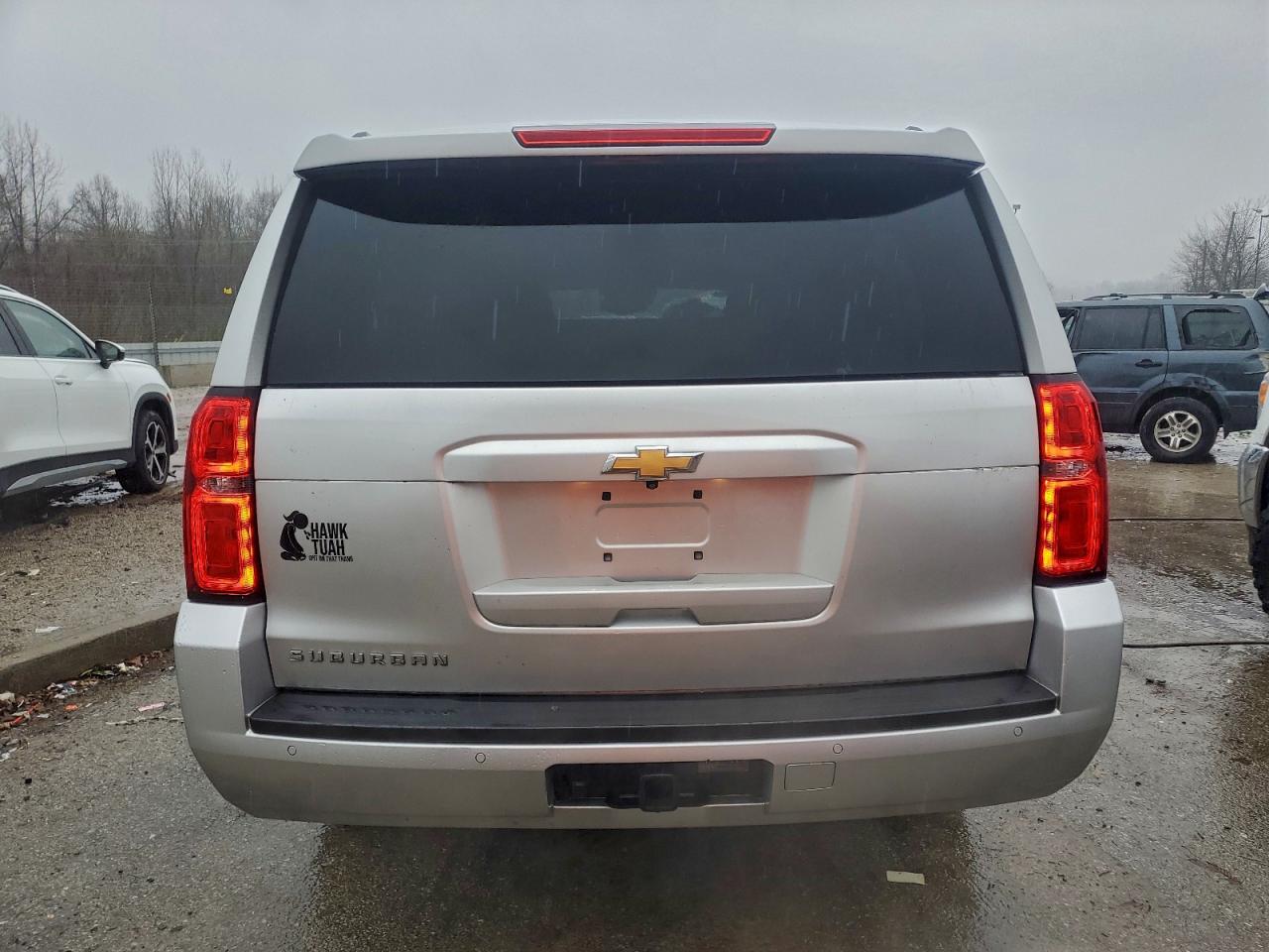 2019 Chevrolet Suburban C1500 Lt VIN: 1GNSCHKC2KR335143 Lot: 94062845