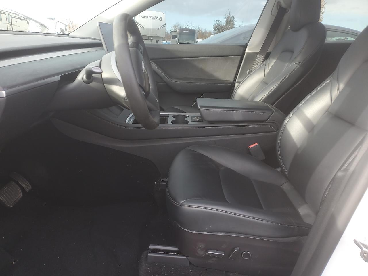 2022 Tesla Model Y VIN: 7SAYGDEE3NF444284 Lot: 92721865