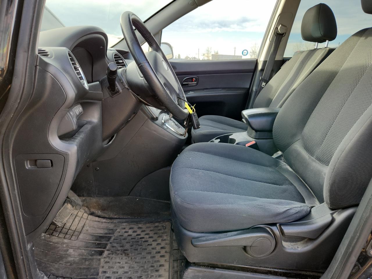 2012 Kia Rondo VIN: KNAHH8C67C7404657 Lot: 92219375