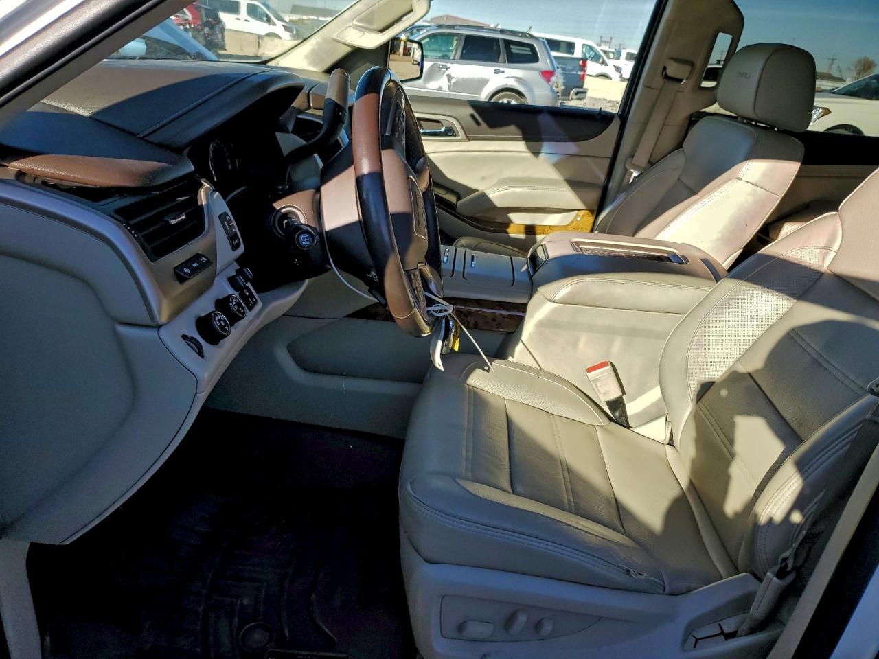 2016 GMC Yukon Xl Denali VIN: 1GKS2HKJ5GR467965 Lot: 94028715