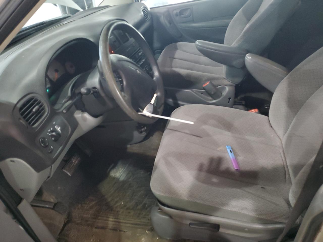 2007 Chrysler Town & Country Lx VIN: 2A4GP44R17R190296 Lot: 92648085