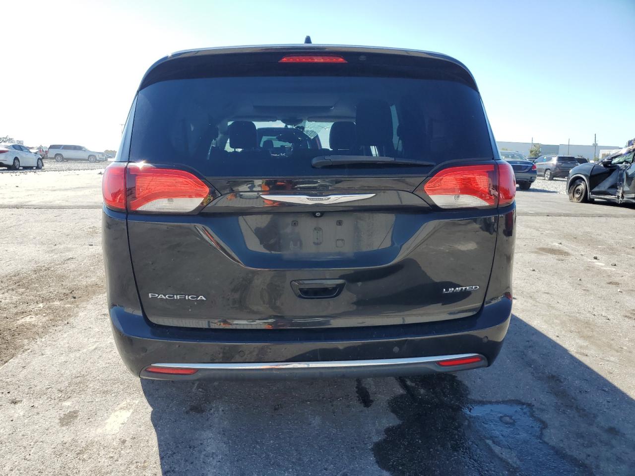 2017 Chrysler Pacifica Limited VIN: 2C4RC1GG5HR594058 Lot: 91472935