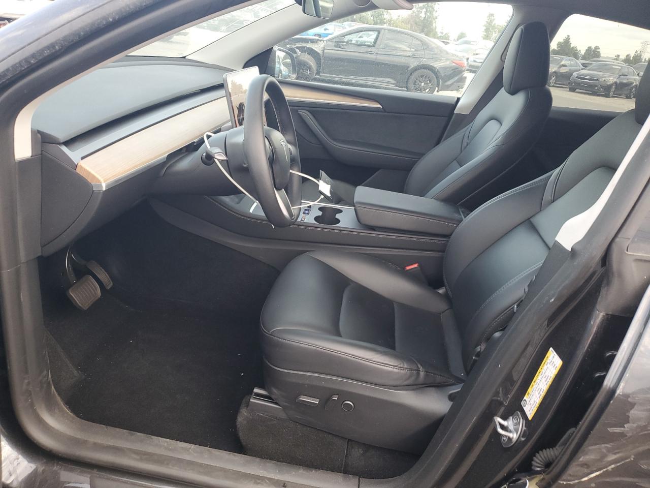 2024 Tesla Model Y VIN: 7SAYGDEE3RA224274 Lot: 92181925