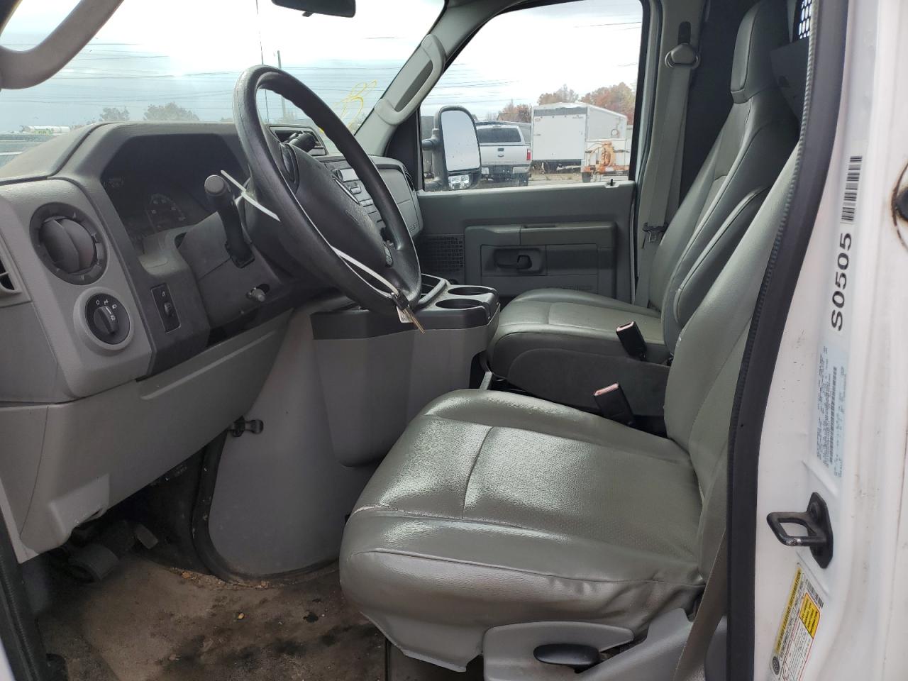 2010 Ford E250 Utility / Service Van VIN: 1FTNE2EW8ADA85731 Lot: 90423225