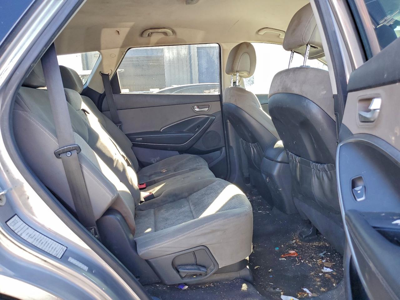 2017 Hyundai Santa Fe Se VIN: KM8SM4HF8HU168188 Lot: 94562755