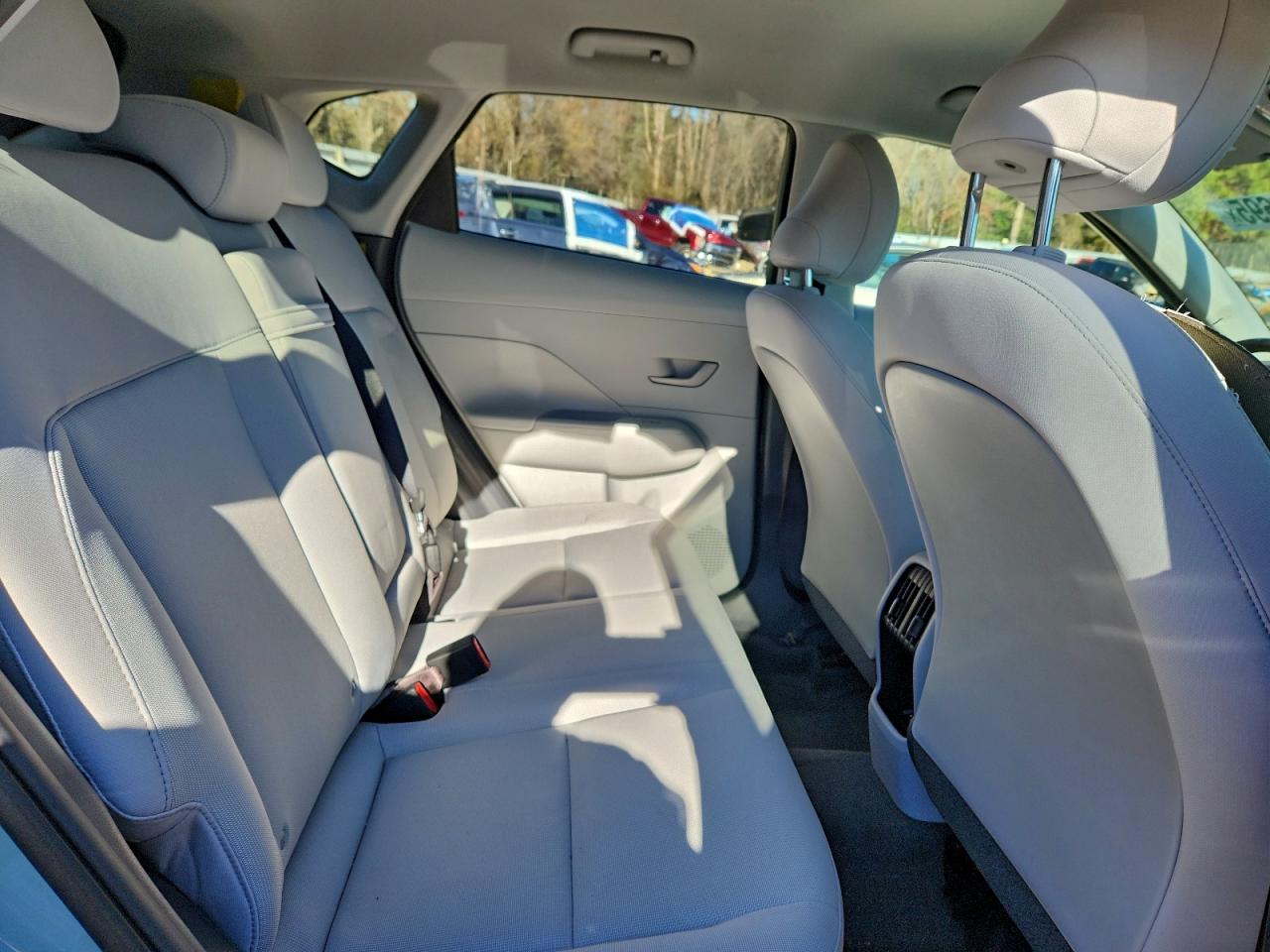 2025 Hyundai Kona Sel VIN: KM8HBCAB9SU323713 Lot: 94122695