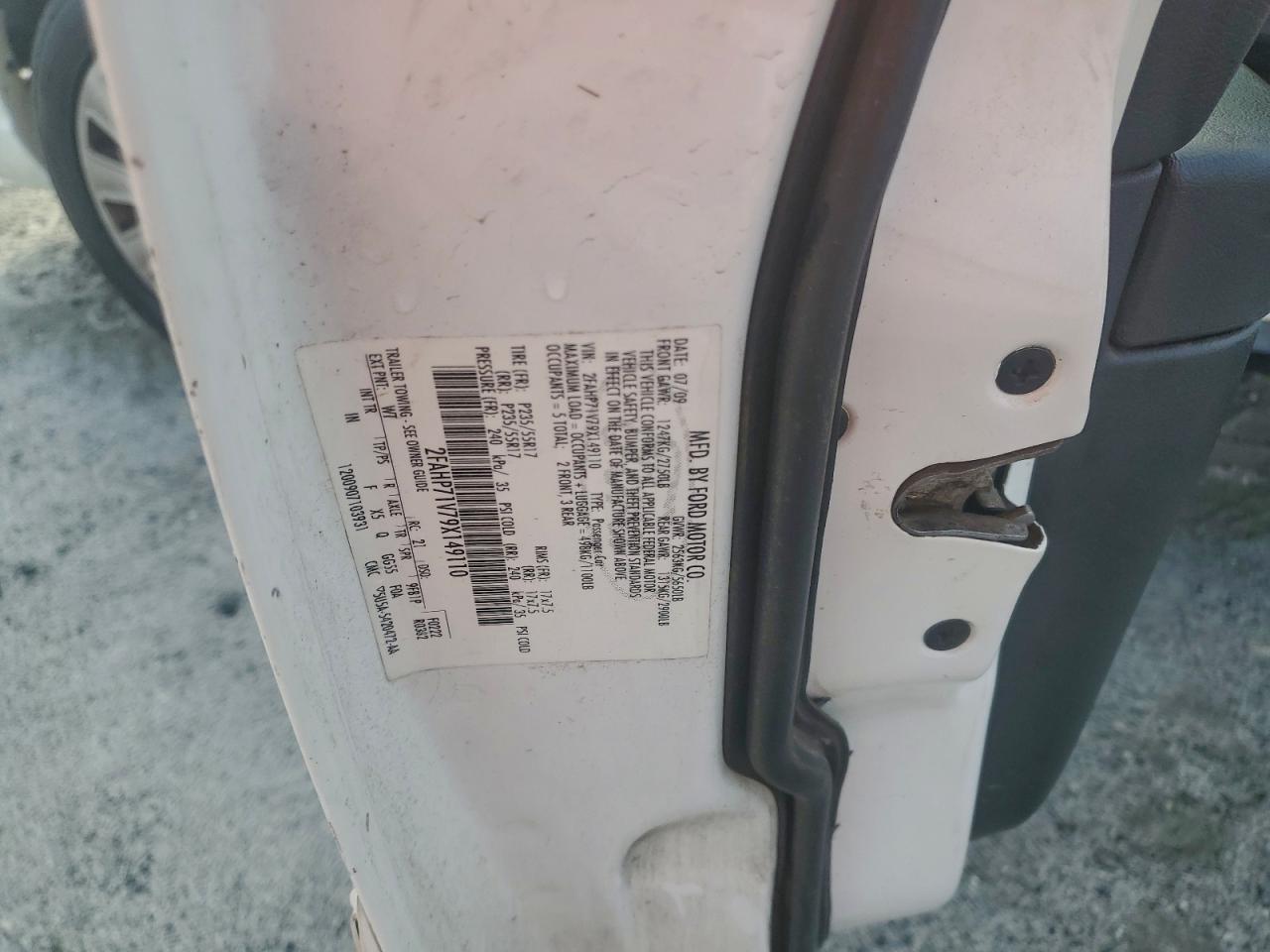 2009 Ford Crown Victoria Police Interceptor VIN: 2FAHP71V79X149110 Lot: 94080255