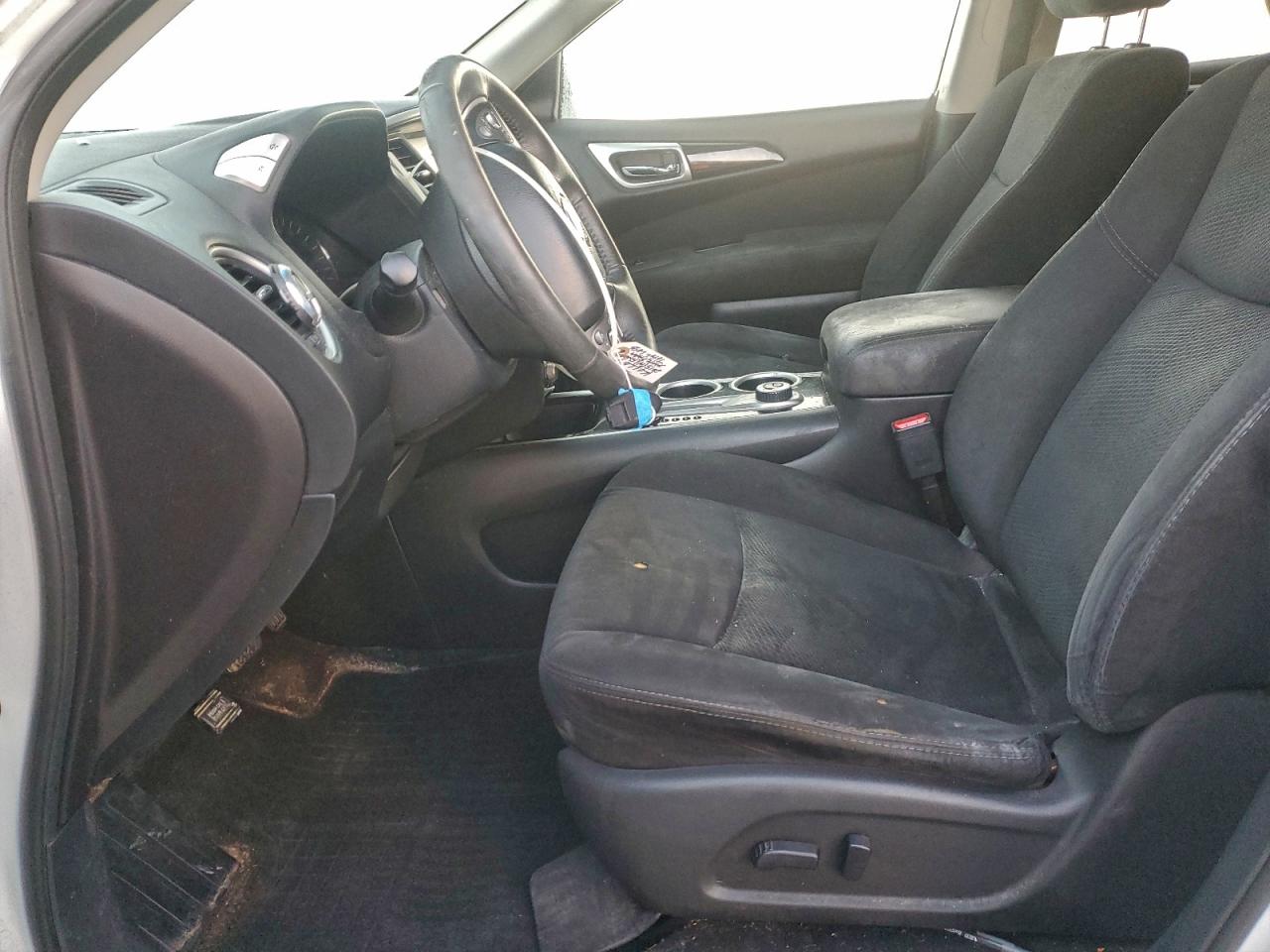 2015 Nissan Pathfinder S VIN: 5N1AR2MM9FC677621 Lot: 92451815