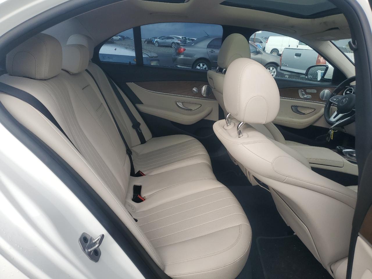 2019 Mercedes-Benz E 300 VIN: WDDZF4JB1KA665103 Lot: 93045825