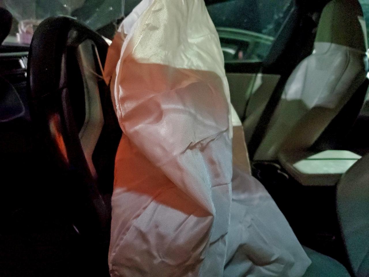 2016 Tesla Model S VIN: 135378 Lot: 94202135