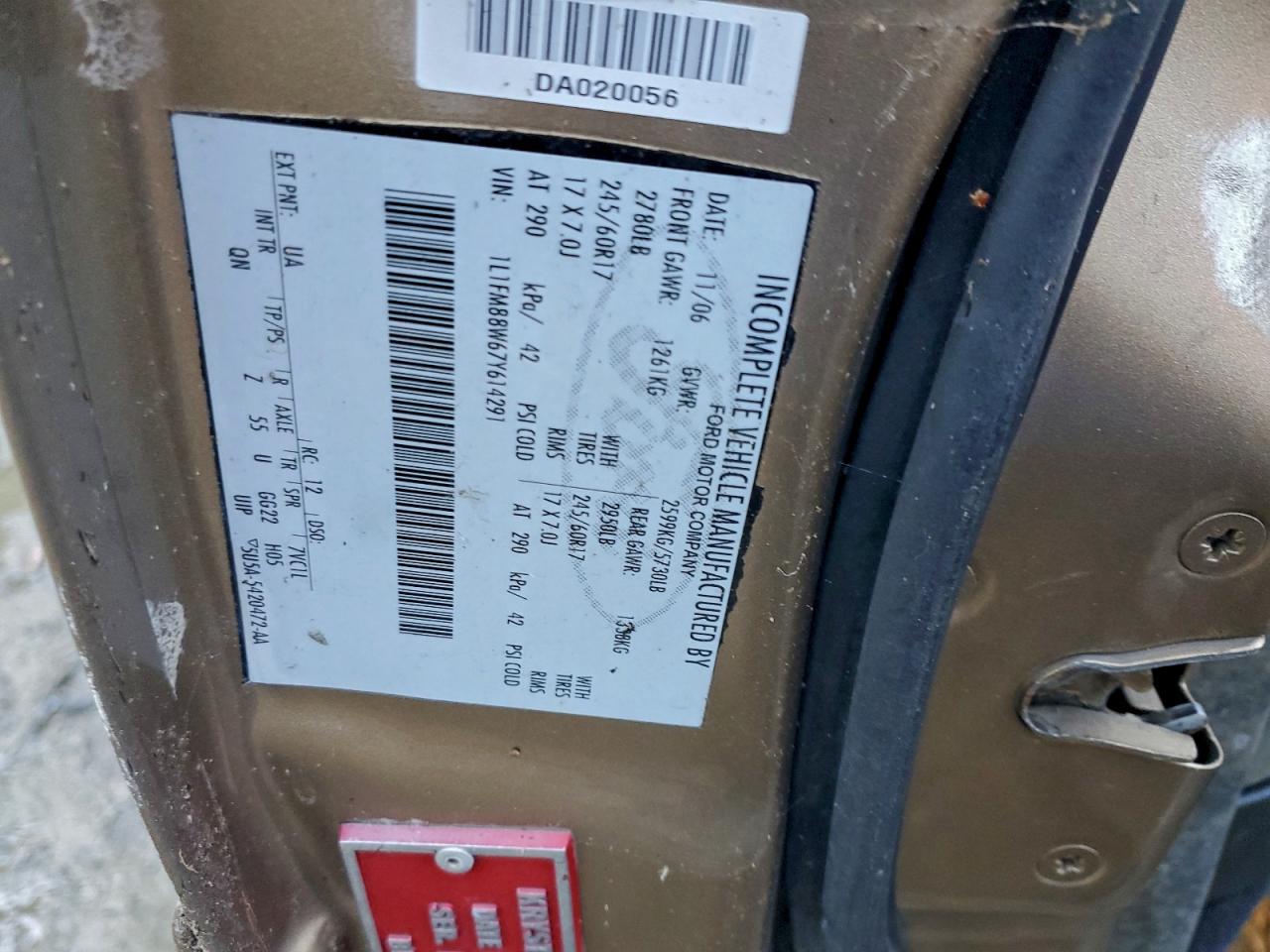 2011 Lincoln Town Car Executive VIN: 1L1FM88W67Y614291 Lot: 94065975