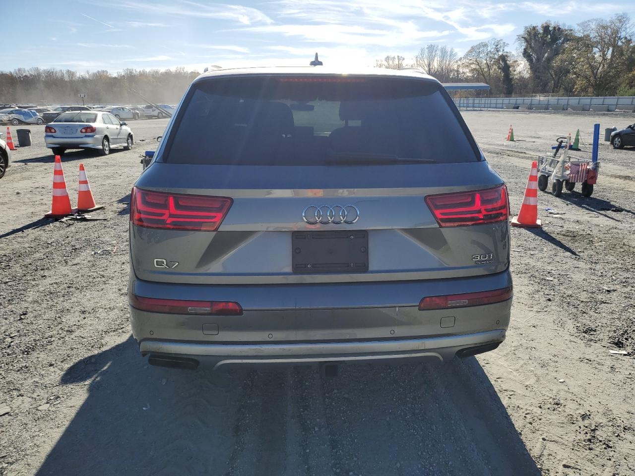 2017 Audi Q7 Premium Plus VIN: WA1LAAF76HD058584 Lot: 92901095