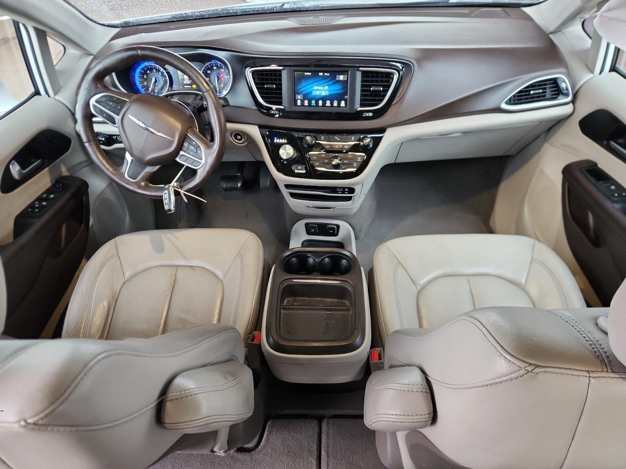 2020 Chrysler Pacifica Touring L VIN: 2C4RC1BG3LR131450 Lot: 93339945