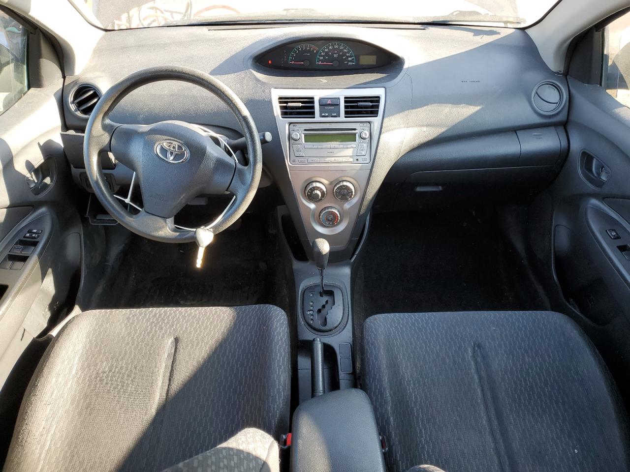 2009 Toyota Yaris VIN: JTDBT923591308655 Lot: 92492555