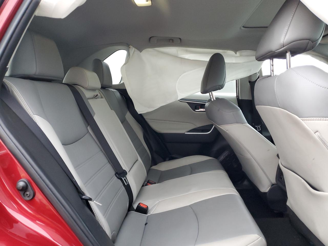 2022 Toyota Rav4 Xle Premium VIN: 2T3B6RFV3NW032555 Lot: 93449385