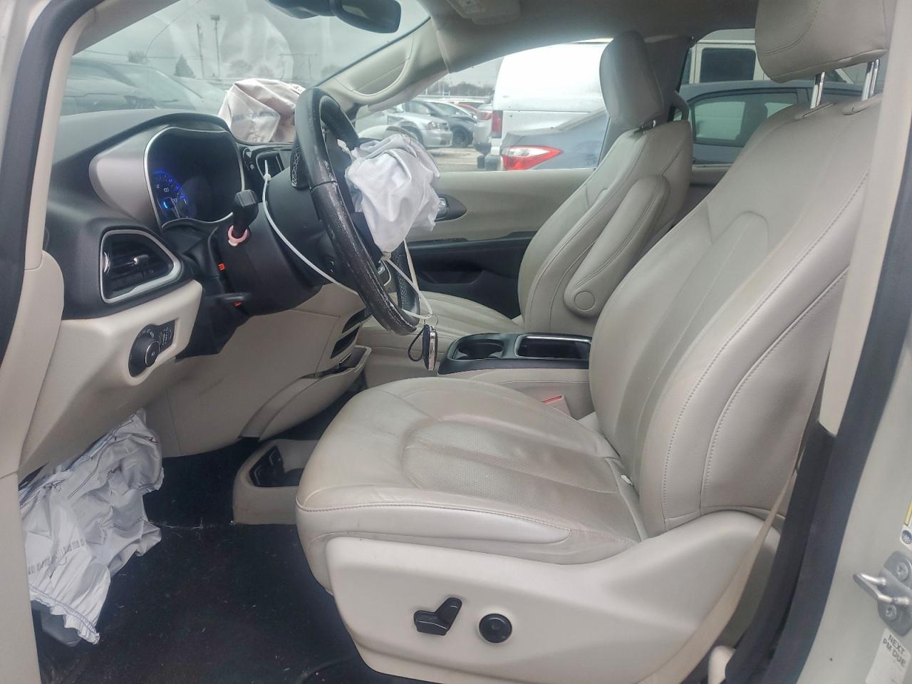 2021 Chrysler Pacifica Touring L VIN: 2C4RC1BG9MR589284 Lot: 93686325