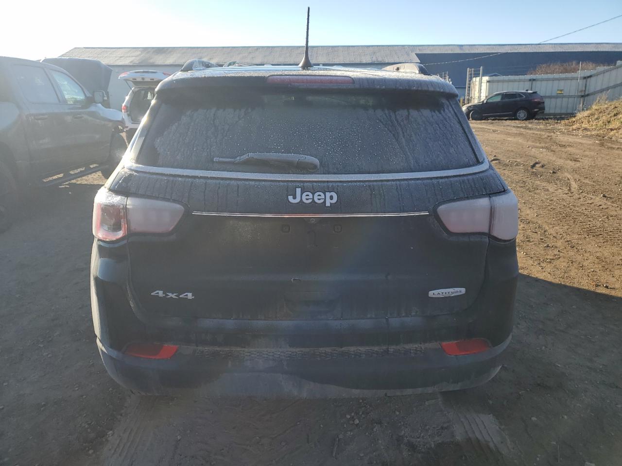 2018 Jeep Compass Latitude VIN: 3C4NJDBB2JT349805 Lot: 93217835