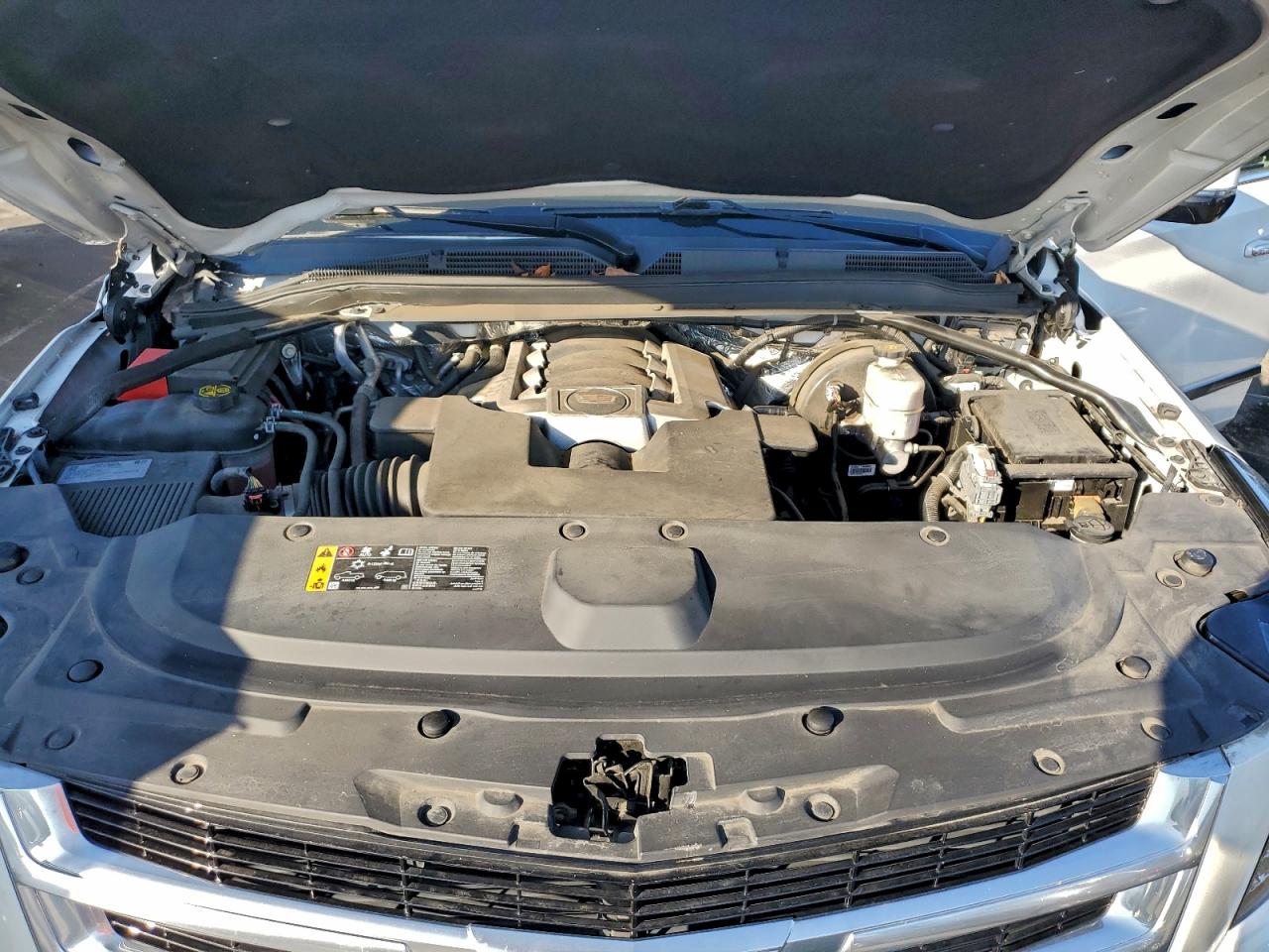 2017 Cadillac Escalade Premium Luxury VIN: 1GYS4CKJ4HR196045 Lot: 94441415