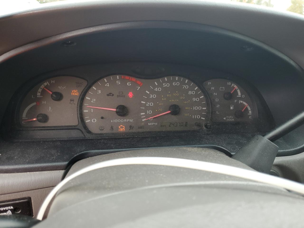 2003 Toyota Sequoia Sr5 VIN: 5TDZT34A93S202078 Lot: 92917525