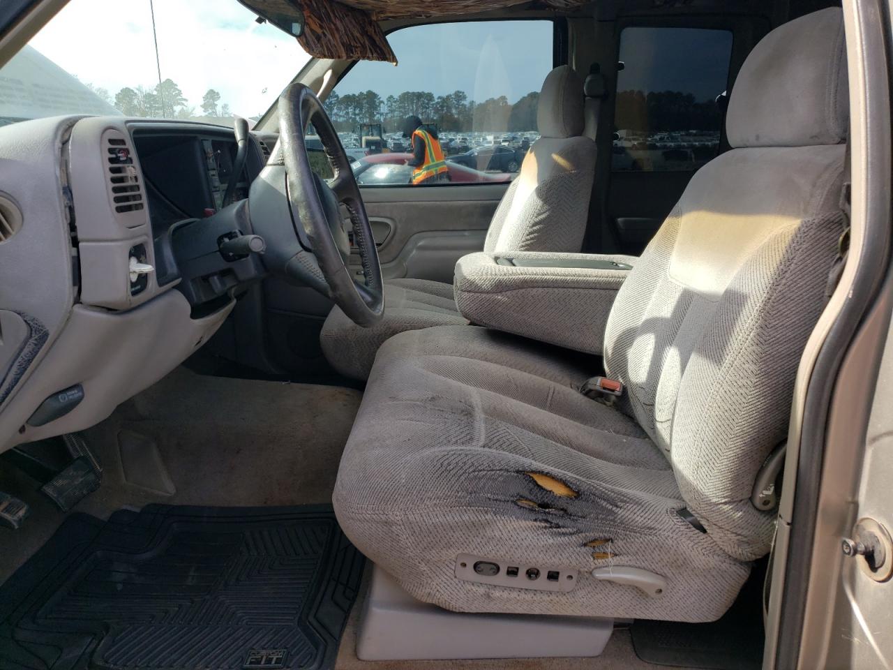 1999 Chevrolet Gmt-400 K1500 VIN: 1GCEK19R0XR117574 Lot: 90221395