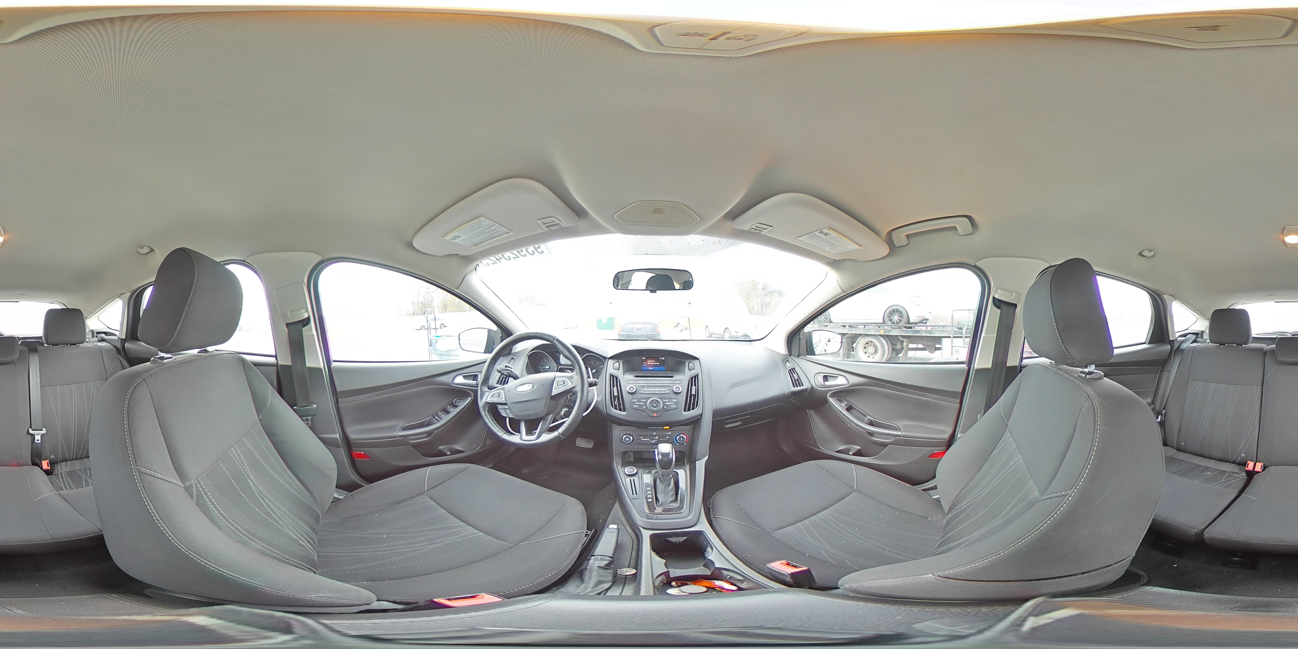 2016 Ford Focus Se VIN: 1FADP3K2XGL356077 Lot: 93923425