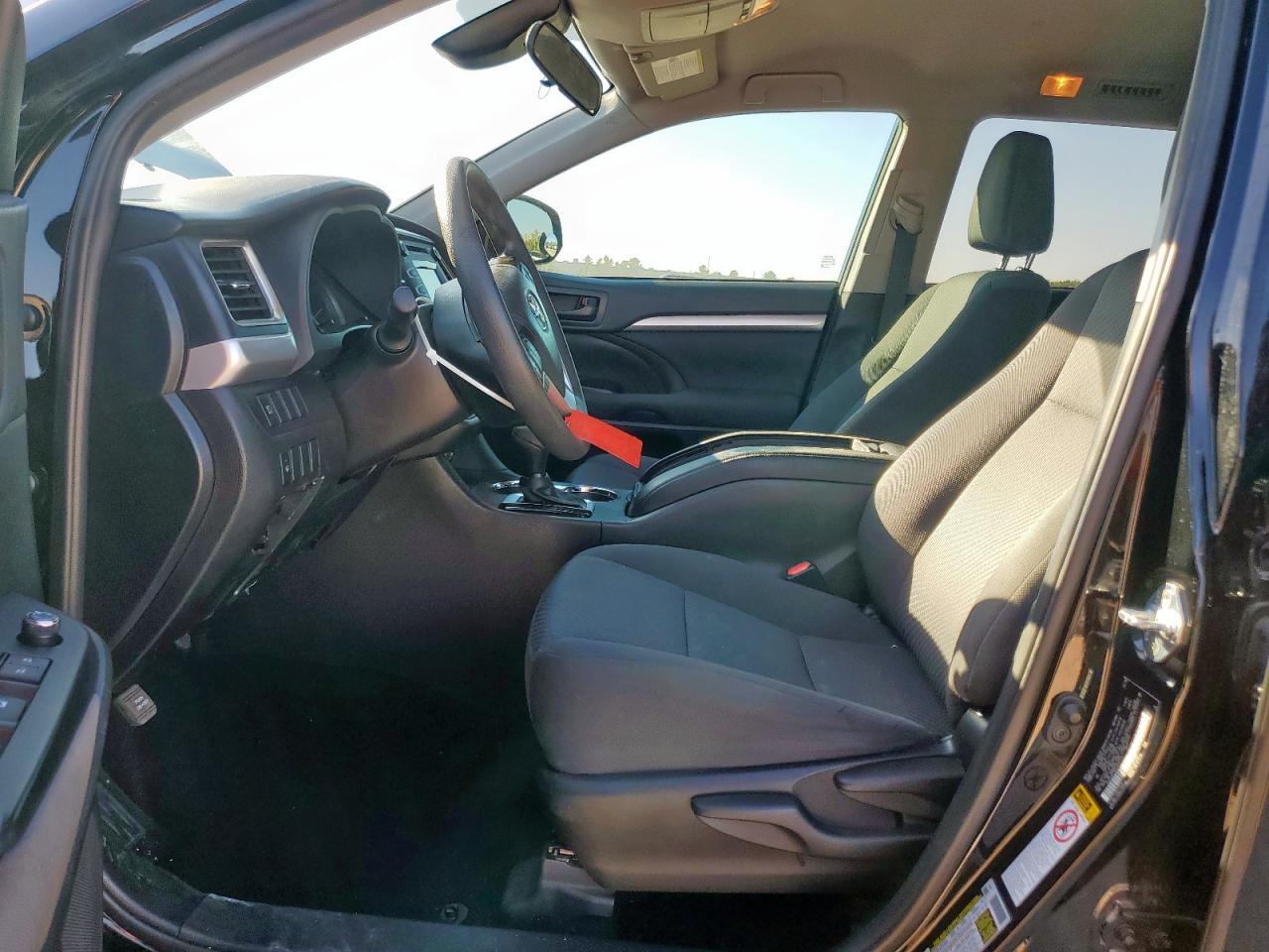 2019 Toyota Highlander Le VIN: 5TDZARFH0KS060429 Lot: 90625515