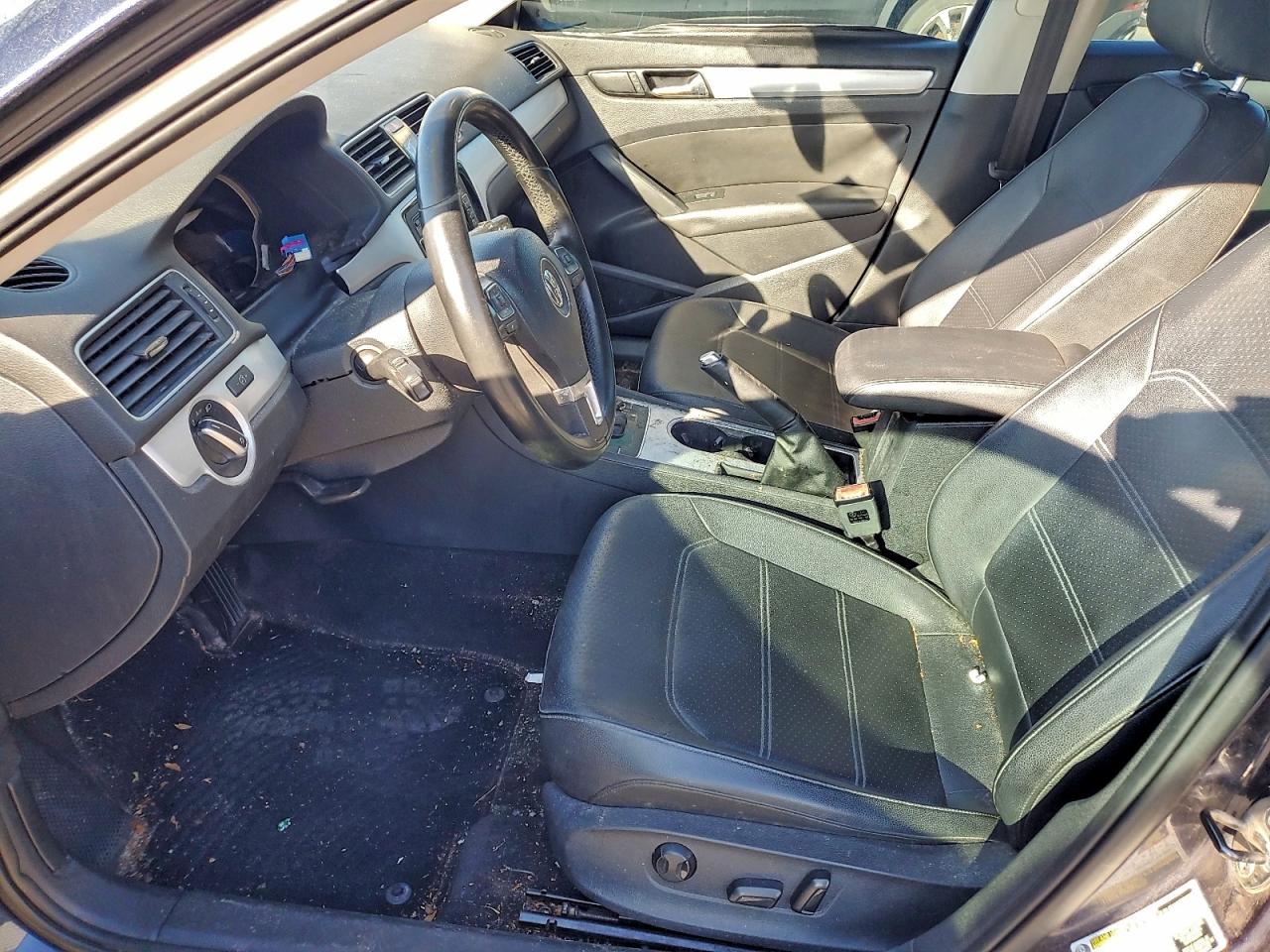 2013 Volkswagen Passat Se VIN: 1VWBP7A33DC013090 Lot: 93675025