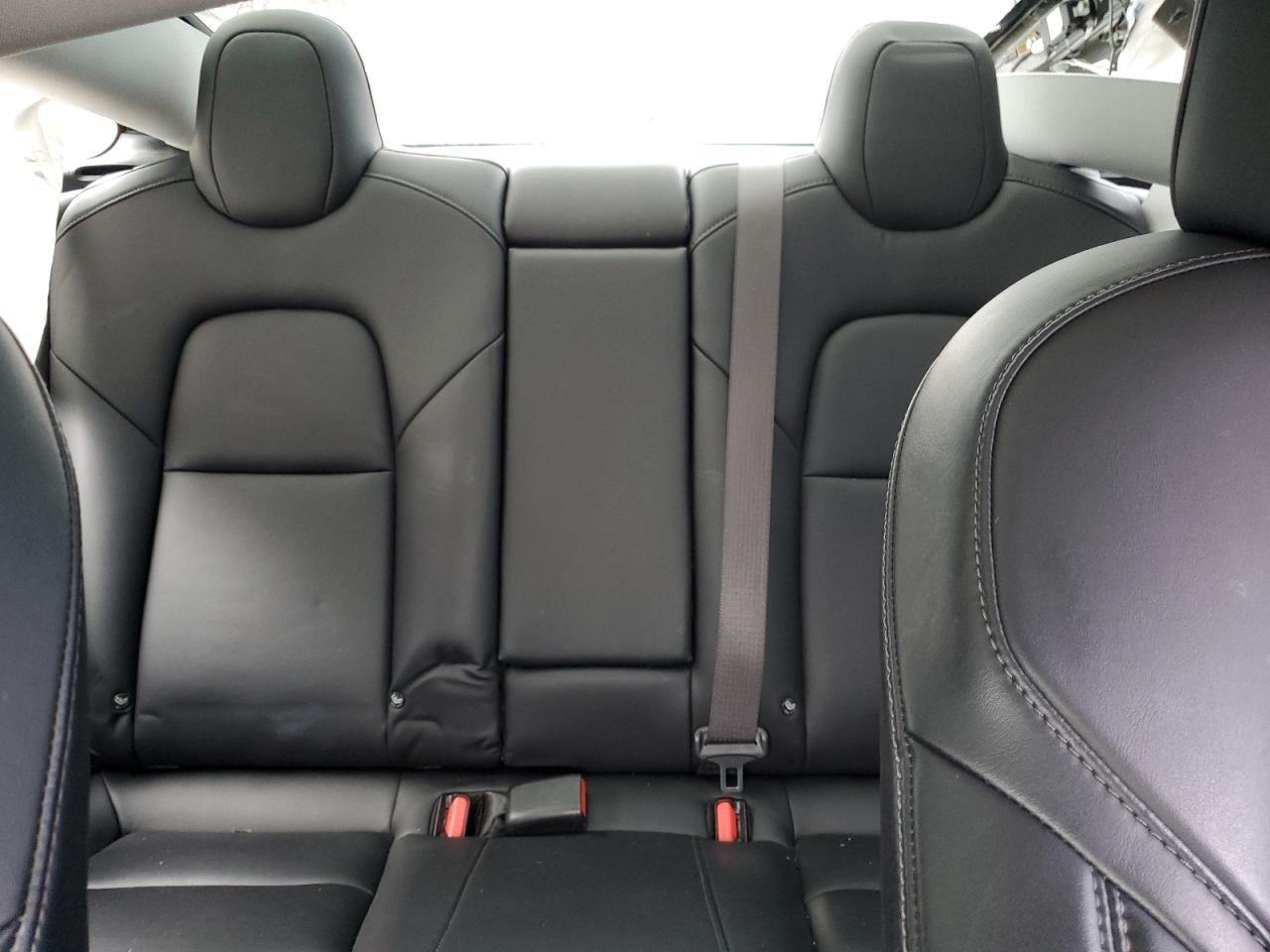 2018 Tesla Model 3 VIN: 5YJ3E1EA8JF026421 Lot: 91701485