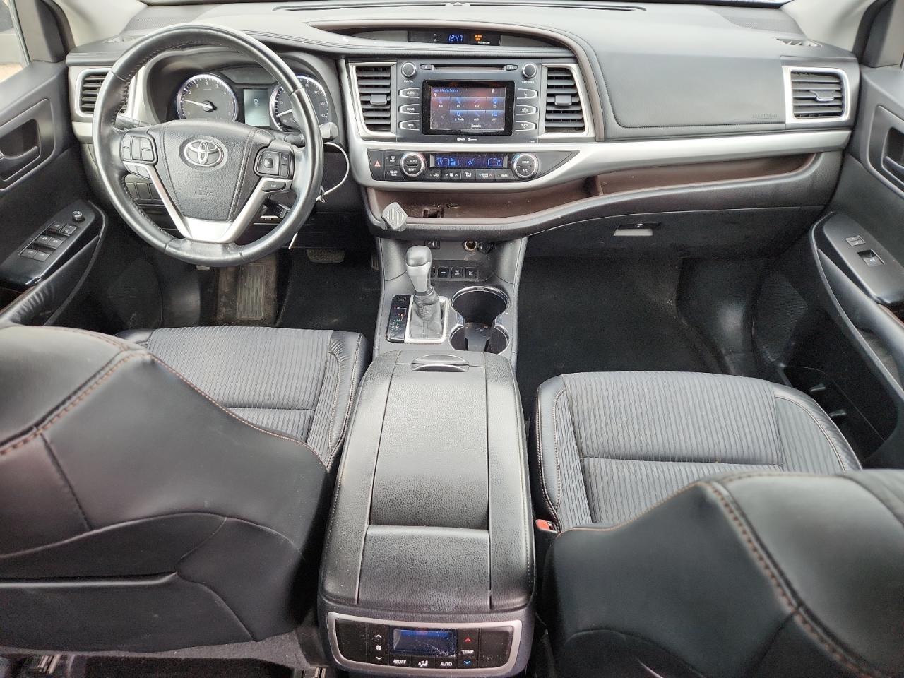 2015 Toyota Highlander Le VIN: 5TDBKRFH5FS098582 Lot: 93352195