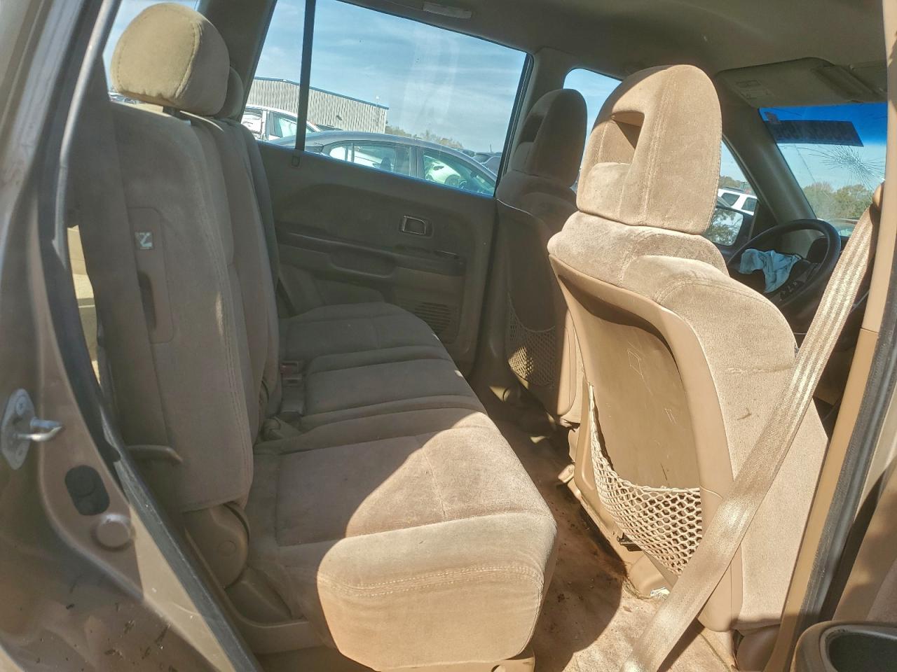 2004 Honda Pilot Lx VIN: 2HKYF181X4H605141 Lot: 93932195