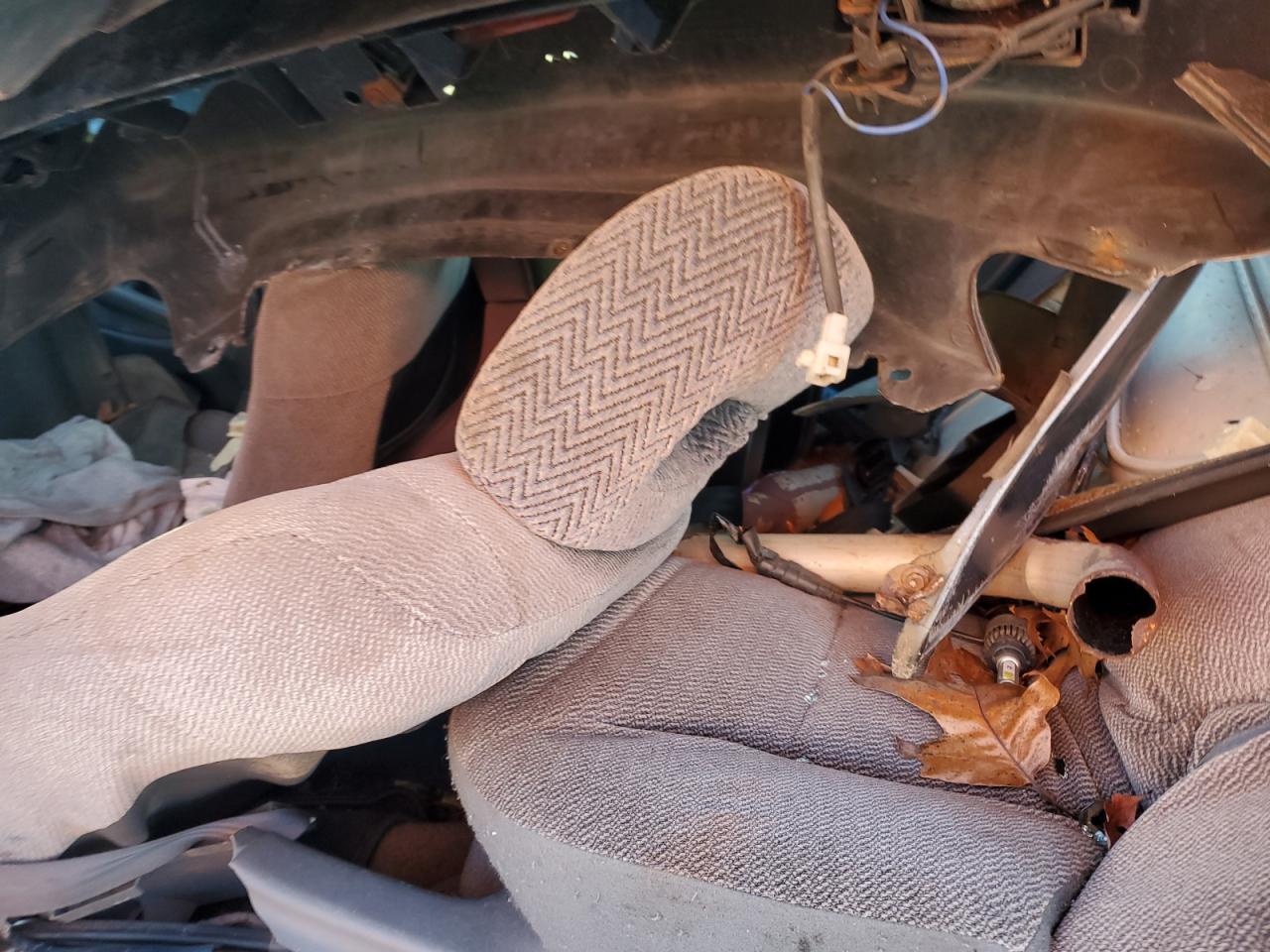 1998 Honda Civic Lx VIN: 2HGEJ6674WH561916 Lot: 90459495