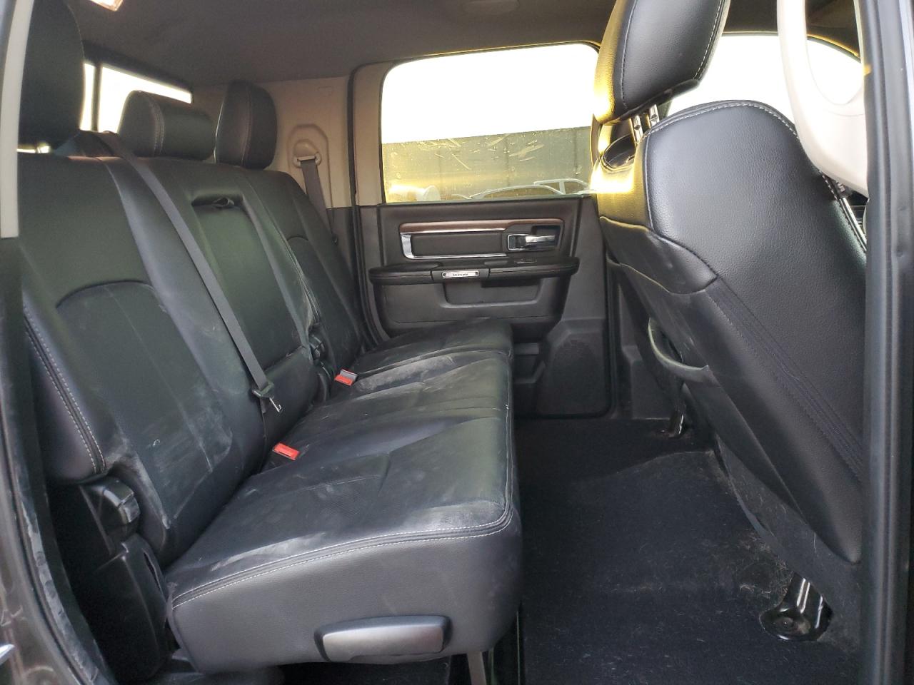 2018 Ram 2500 Laramie VIN: 3C6UR5NLXJG142996 Lot: 91710535