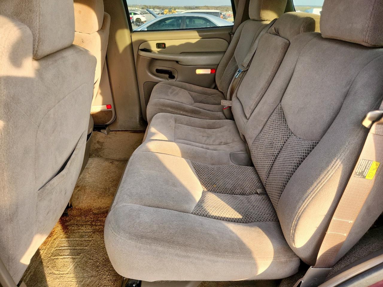 2003 Chevrolet Tahoe C1500 VIN: 1GNEC13ZX3R155966 Lot: 92942045