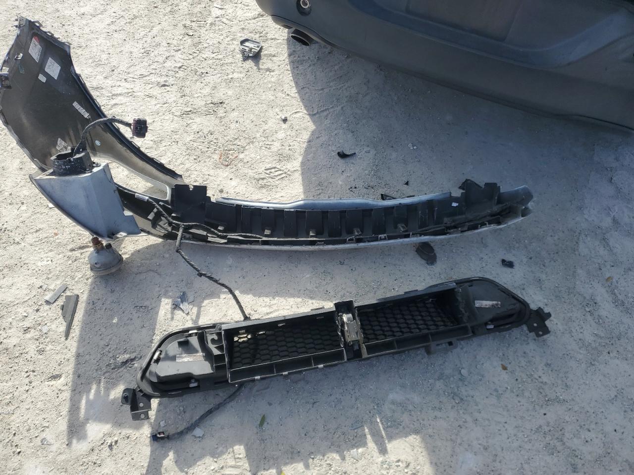 2014 Jeep Cherokee Latitude VIN: 1C4PJLCB2EW205866 Lot: 92249675