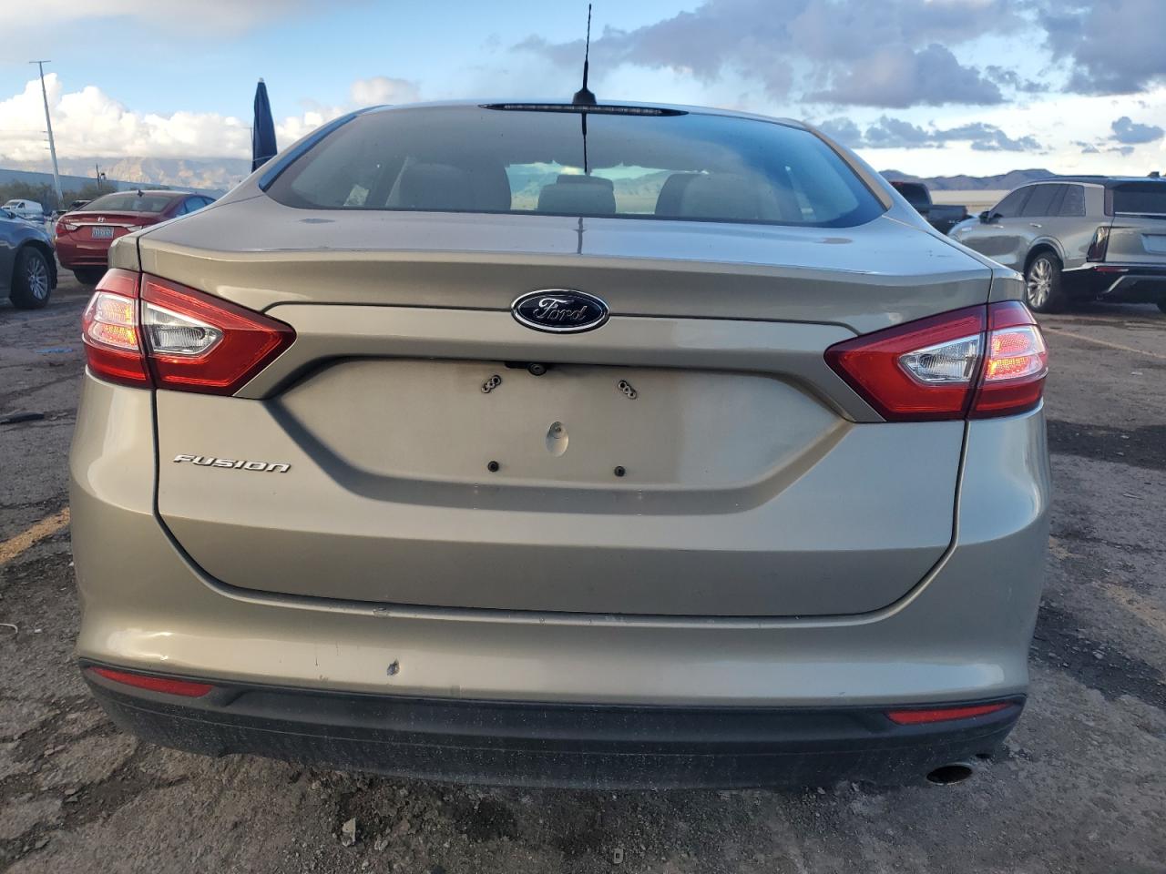 2015 Ford Fusion S VIN: 3FA6P0G76FR182844 Lot: 93355815