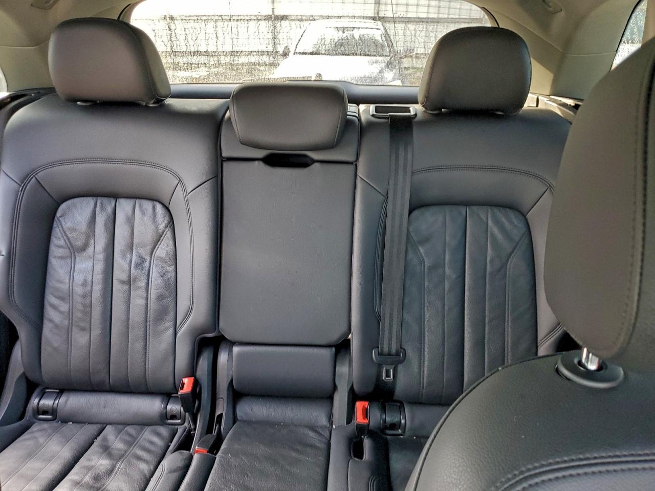 2018 Audi Q5 Premium VIN: WA1ANAFY3J2013348 Lot: 93698535