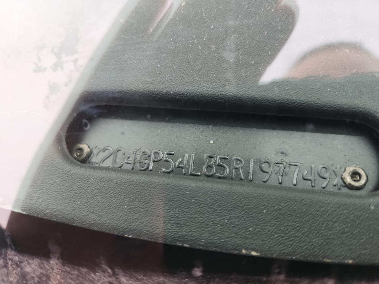 2005 Chrysler Town & Country Touring VIN: 2C4GP54L85R197749 Lot: 93653735